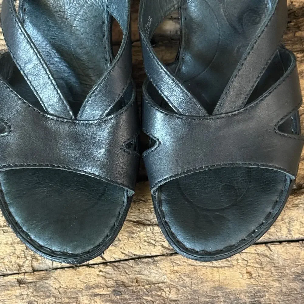 Born Handcrafted Black Leather Crossover Slide Sandal Size 8 Opanka